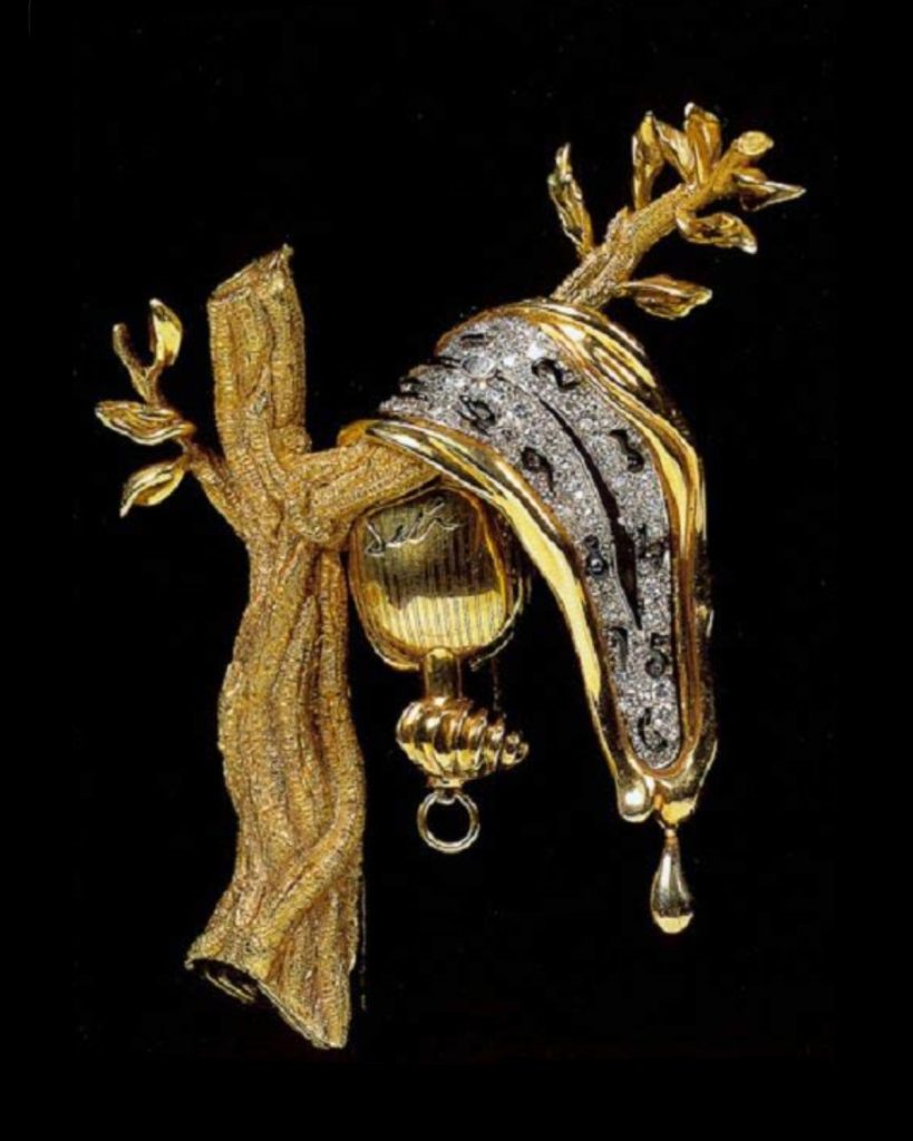 Joyas de oro cruz riverol